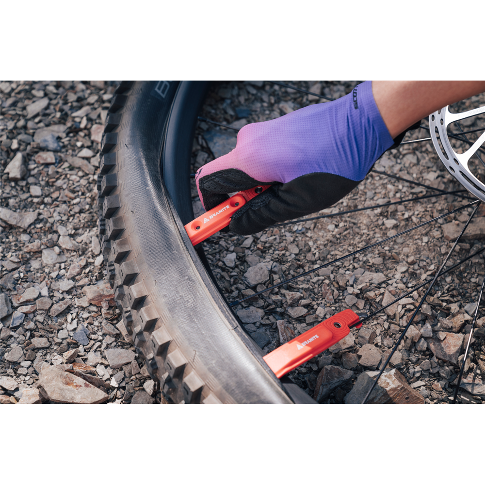GRANITE TALON - Tyre Lever with stainless chain removing tips - Black