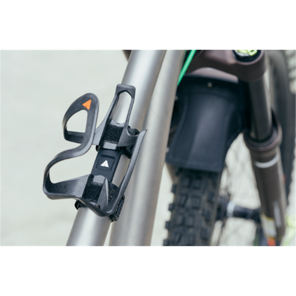 GRANITE AUX - Carbon Bottle Cage with Strap kit