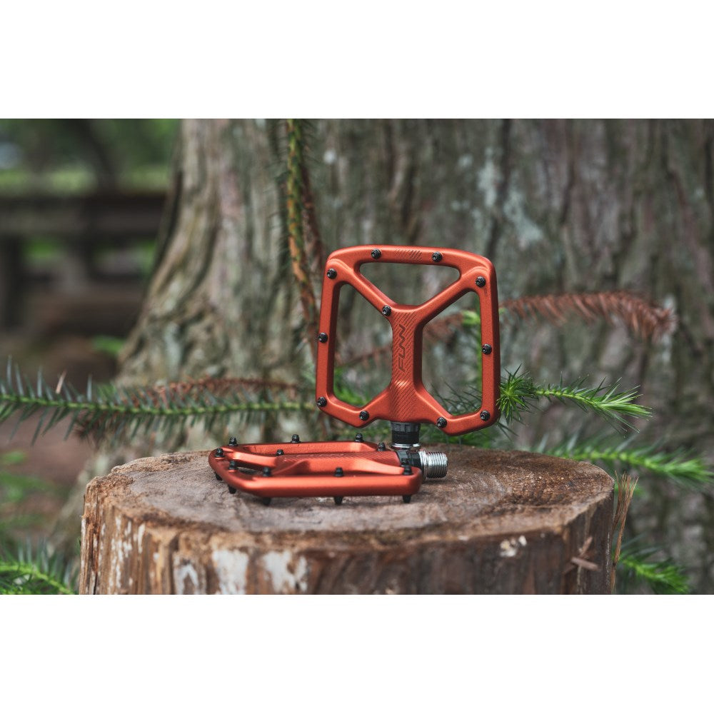FUNN Pedal - Python V2 Flat - Includes Long Pins - Orange