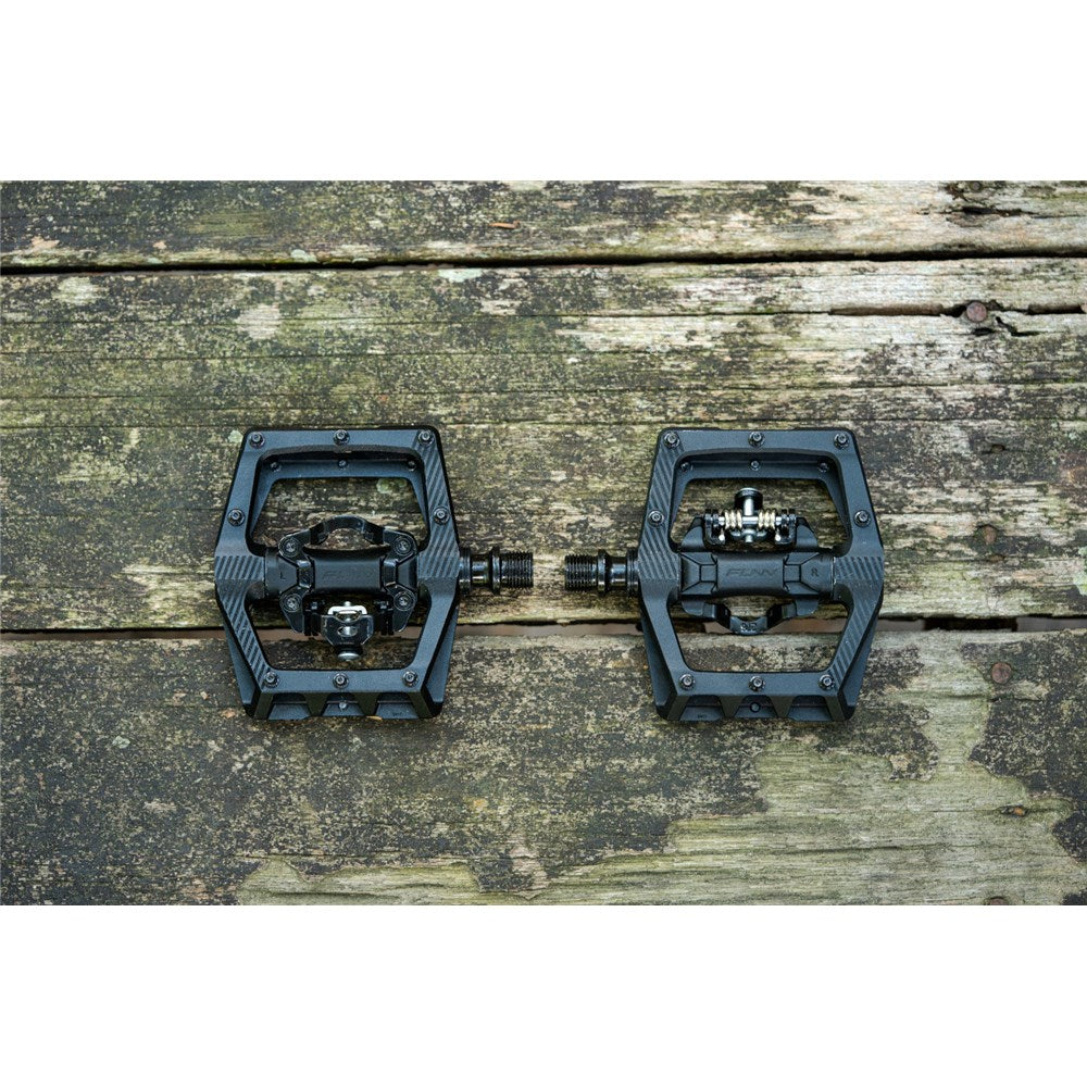 FUNN Pedal - Ripper V2 - Float Engagement SPD Compatible Clipless Pedals - Single Sided - Black