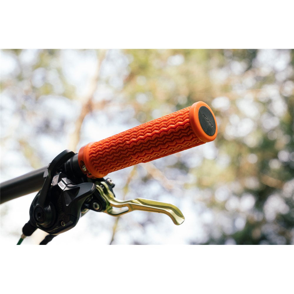 FUNN Grips - Holeshot - One Sided Lock - Triple Fin - 30.5mm - Grey